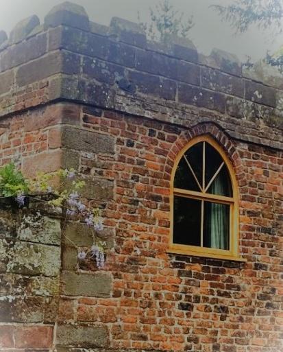 Stay In A Castle! Unique & Luxurious Historical Apartment, Self Contained, Free Parking & Wi-Fi 切斯特 外观 照片